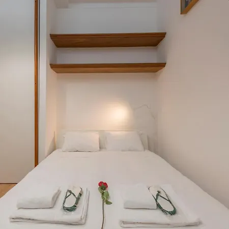 Apartamento Bnbutler - Visconti Di Modrone - Piccolo Nido In Posizione Centralissima